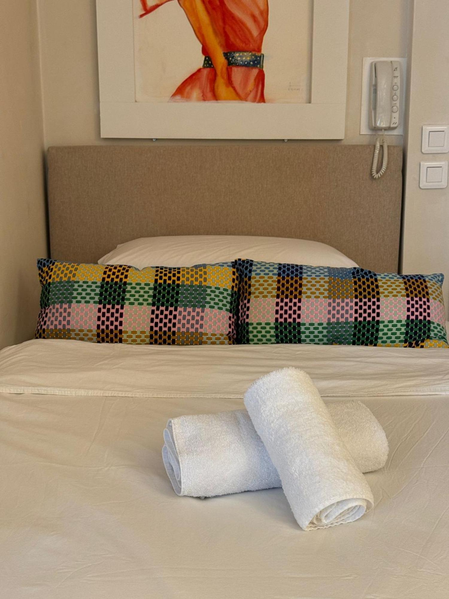 Studio Pompidou - Rue Des Temples 3 Places Apartment Paris Bagian luar foto